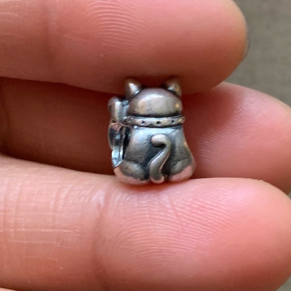 Retired PANDORA Lucky Cat Charm EUC - Picture 4 of 8